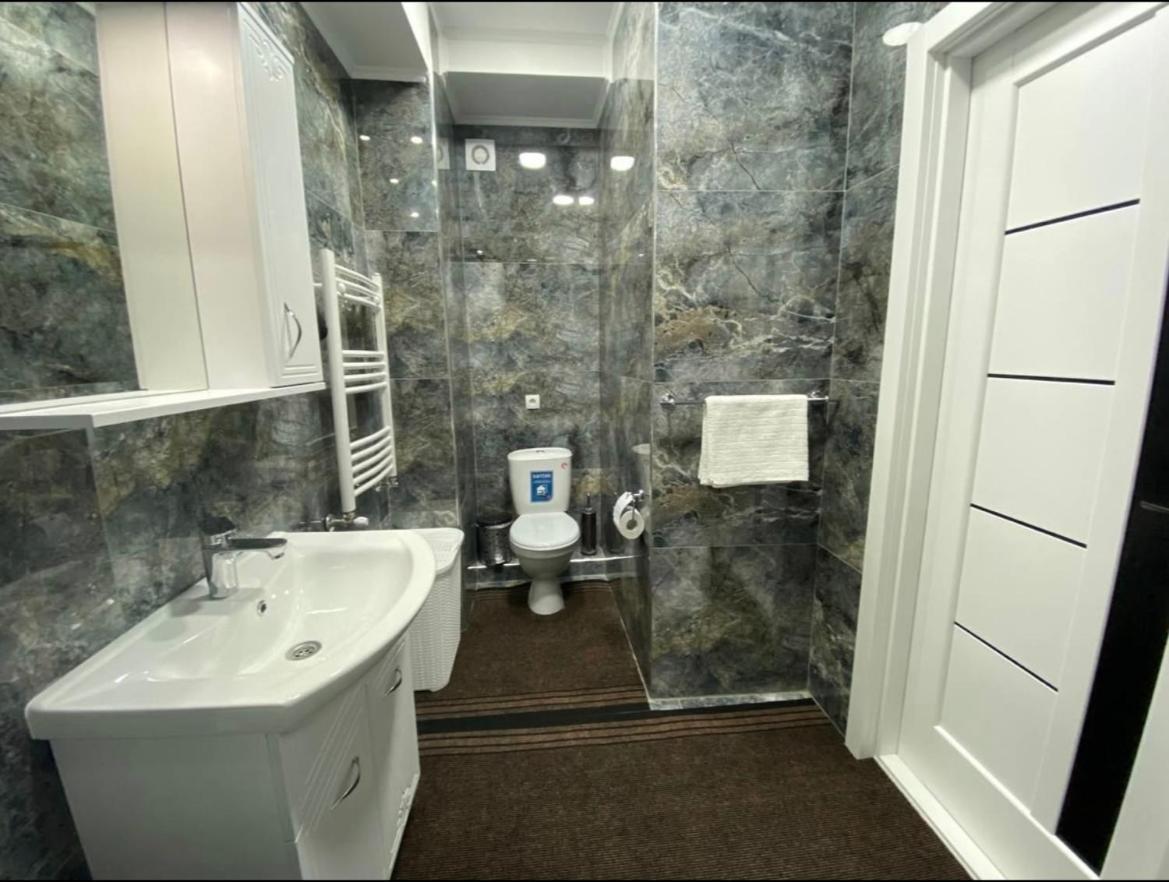 Luxury Oasis Flat Apartman Kisinyov Kültér fotó